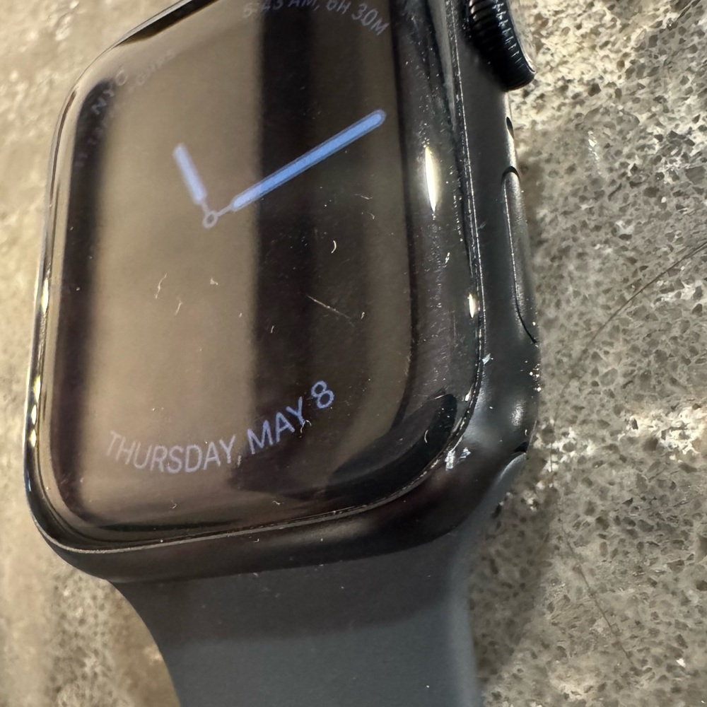 Apple Watch Series 8 (GPS) 45mm Aluminum
Case with Midnight Sport Band - S/M - Picture 7 of 11